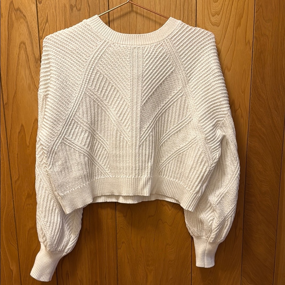 Express XS Cropped White Cablekniy Pullover Sweater